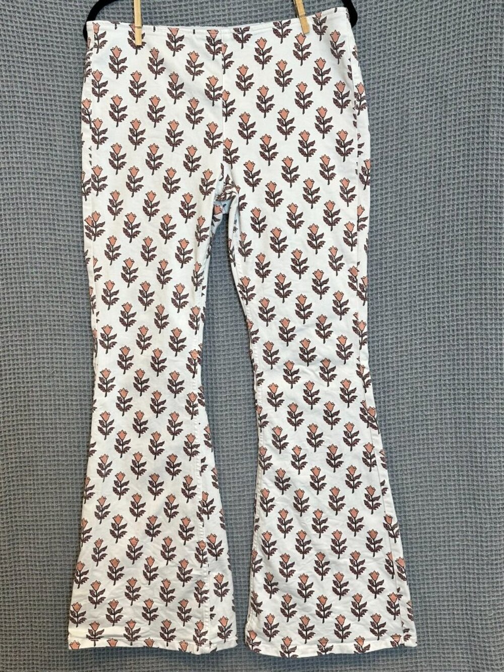 FP We The Free Penny Pull On Floral Flare Jeans 31 Terracotta Tulip Boho Retro
